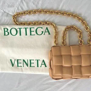 Botega Veneta Chain Casette Handbag *MINT CONDITION*